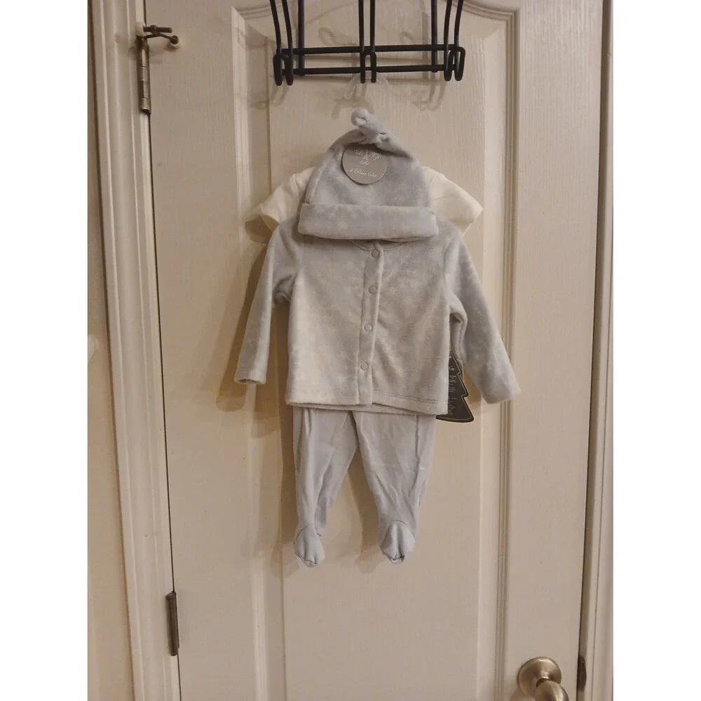 Gender Neutral Baby Snowman Snowflake 4-Piece Outfit, Hat, Jacket Sz 3-6 Mo NWT